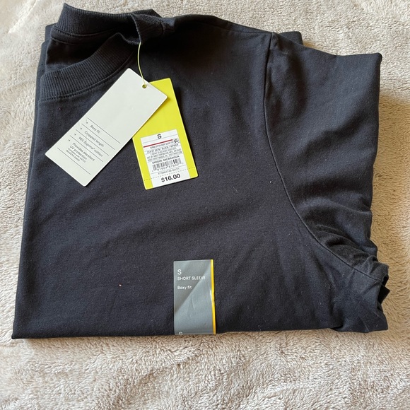 New All In Motion Black Women’s Cotton Short sleeve shirt - Picture 2 of 4